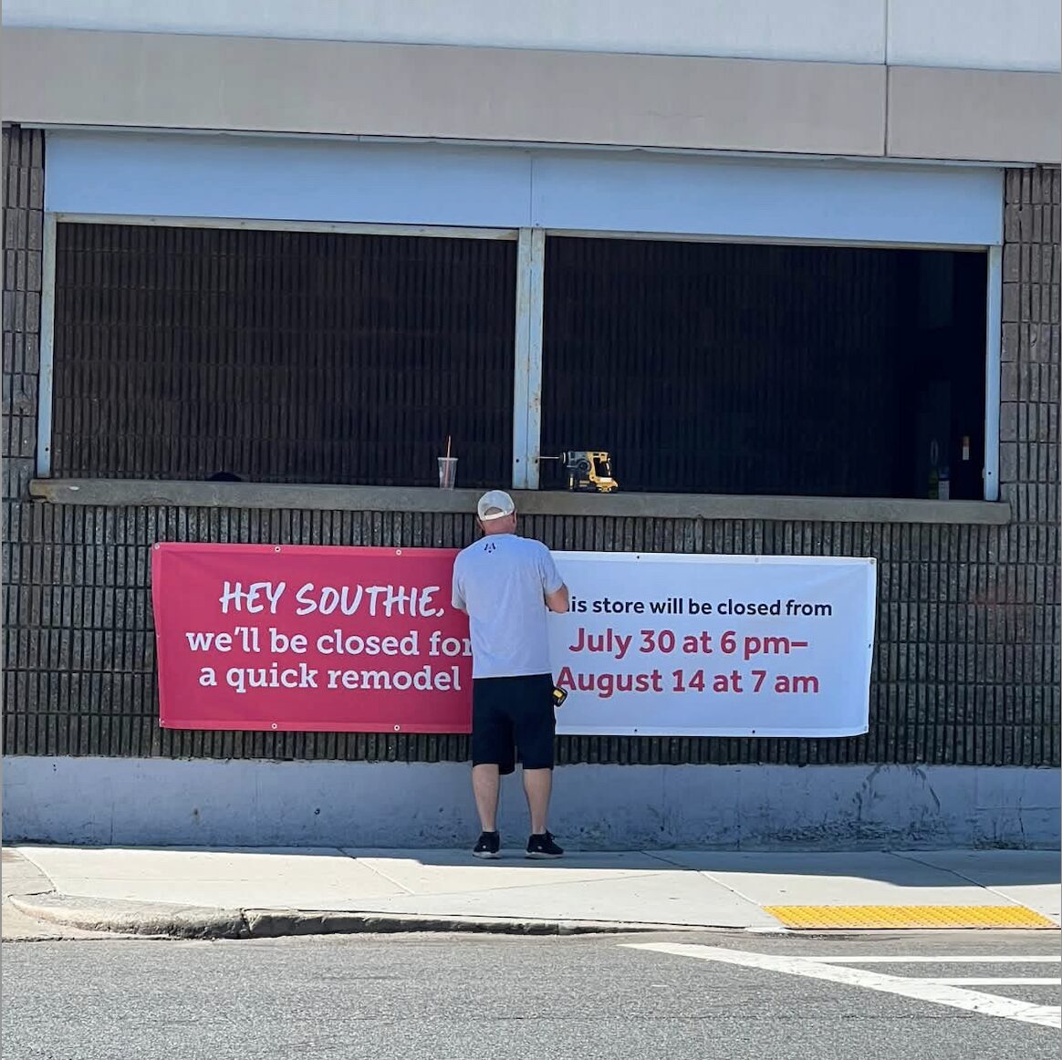 Hallelujah! Stop & Shop on East Broadway to close for a remodel. Hallelujah! Stop & Shop on East Broadway to close for a remodel.